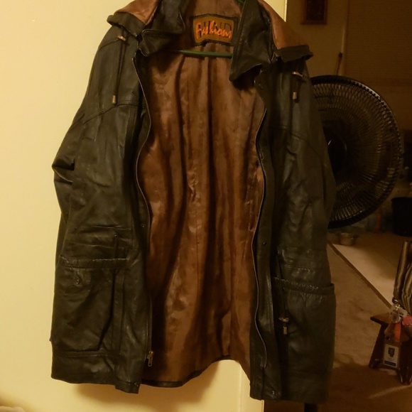 Leather jacket - Picture 4 of 7